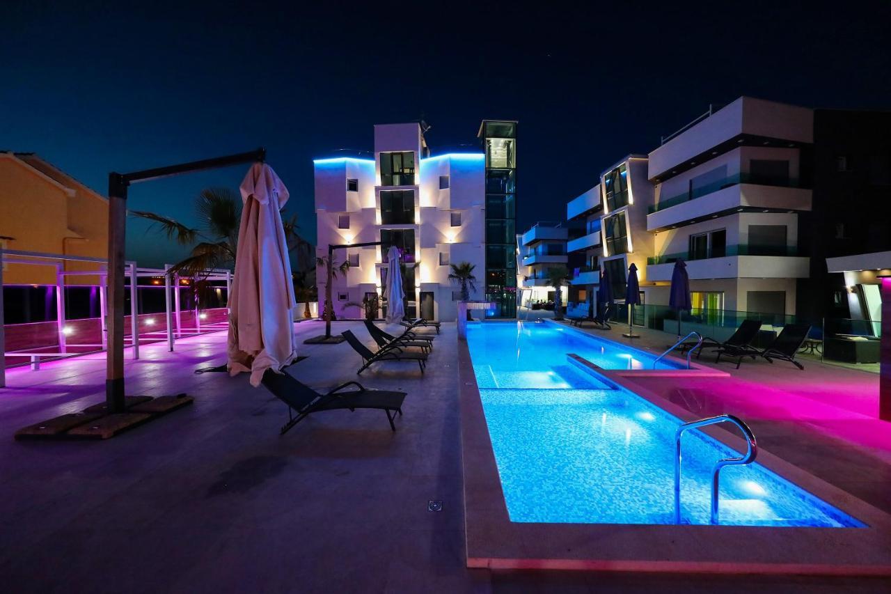 Boutique Apartments Blitz ビビニェ エクステリア 写真