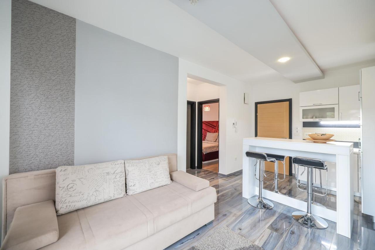 Boutique Apartments Blitz ビビニェ エクステリア 写真