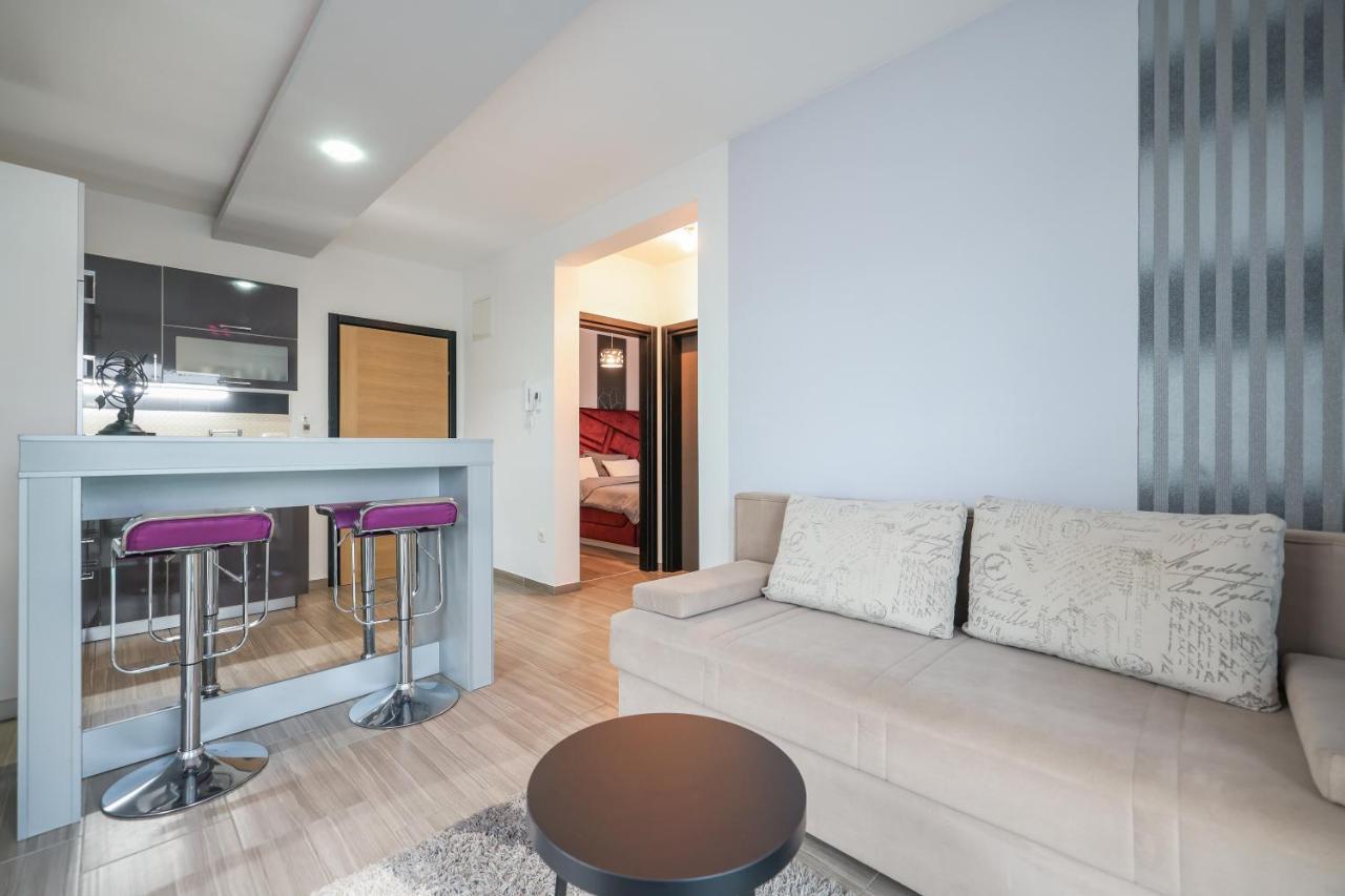 Boutique Apartments Blitz ビビニェ エクステリア 写真