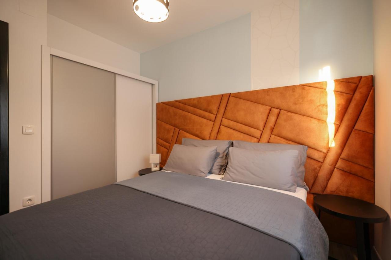 Boutique Apartments Blitz ビビニェ エクステリア 写真