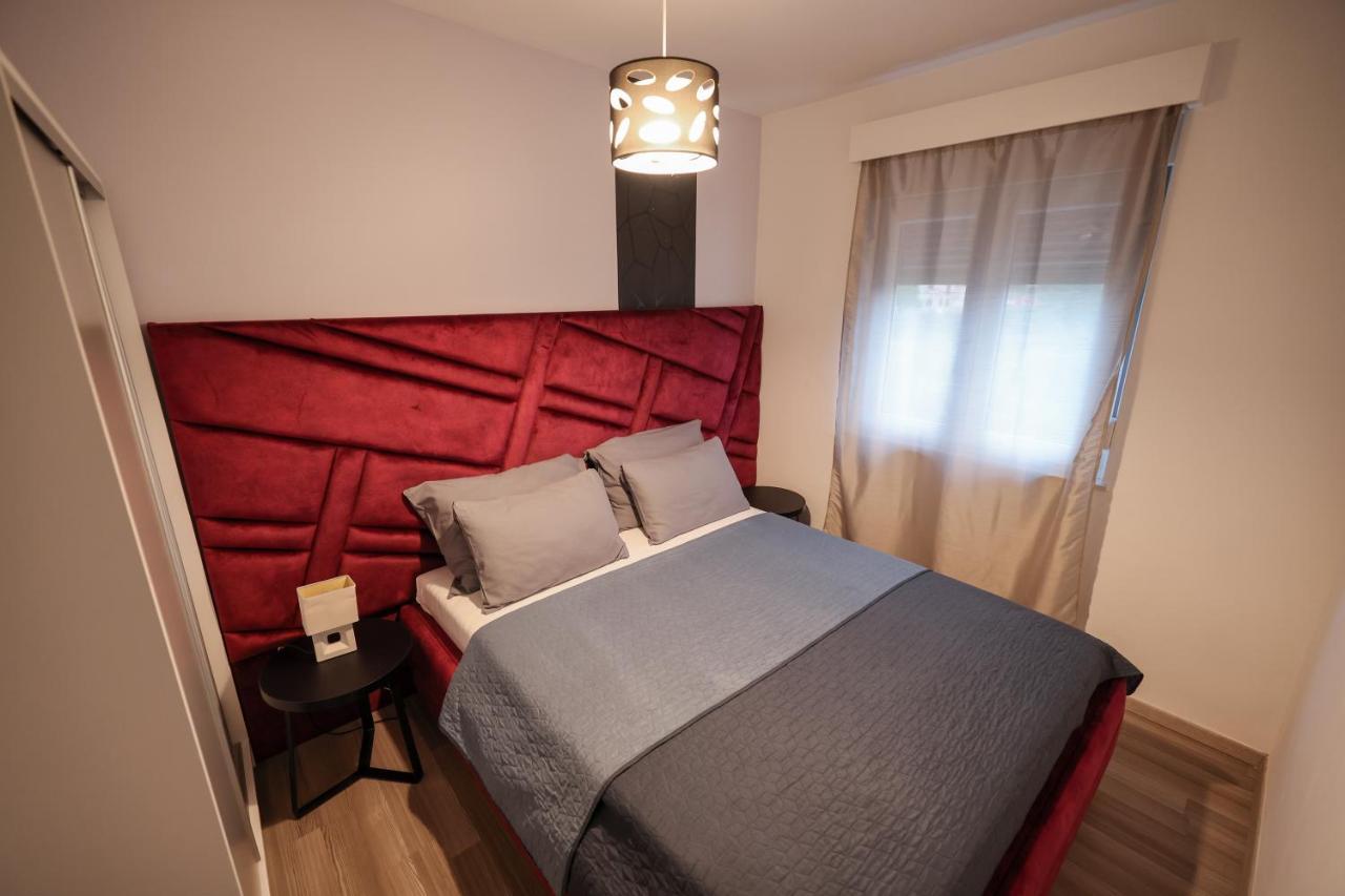 Boutique Apartments Blitz ビビニェ エクステリア 写真
