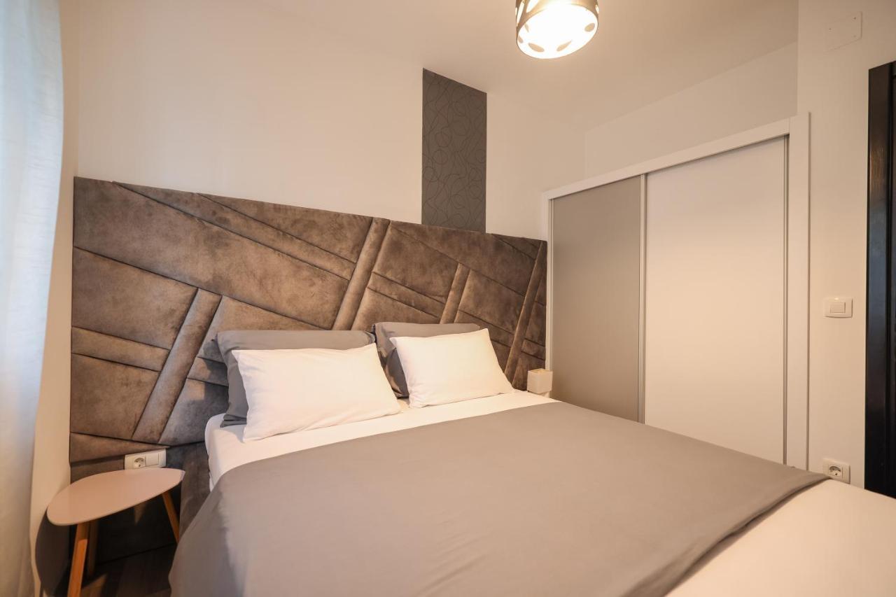 Boutique Apartments Blitz ビビニェ エクステリア 写真