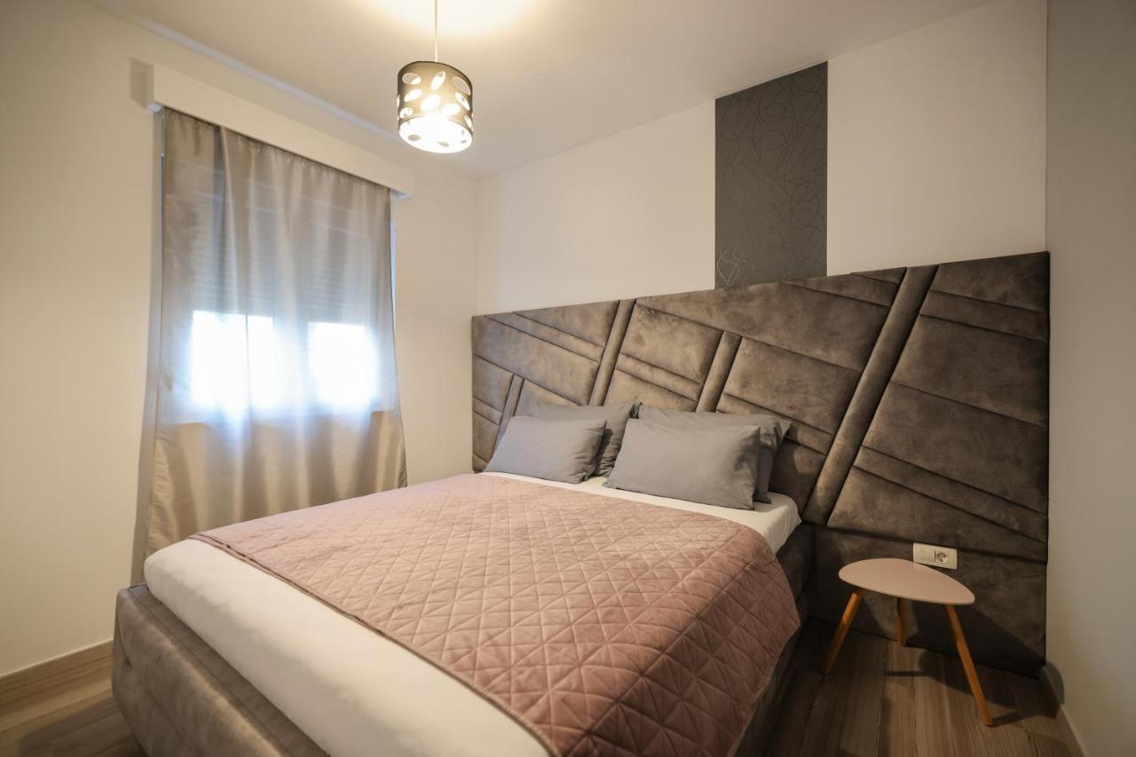 Boutique Apartments Blitz ビビニェ エクステリア 写真