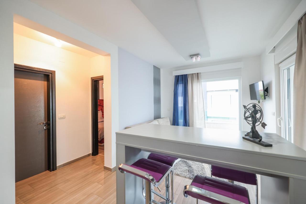 Boutique Apartments Blitz ビビニェ エクステリア 写真