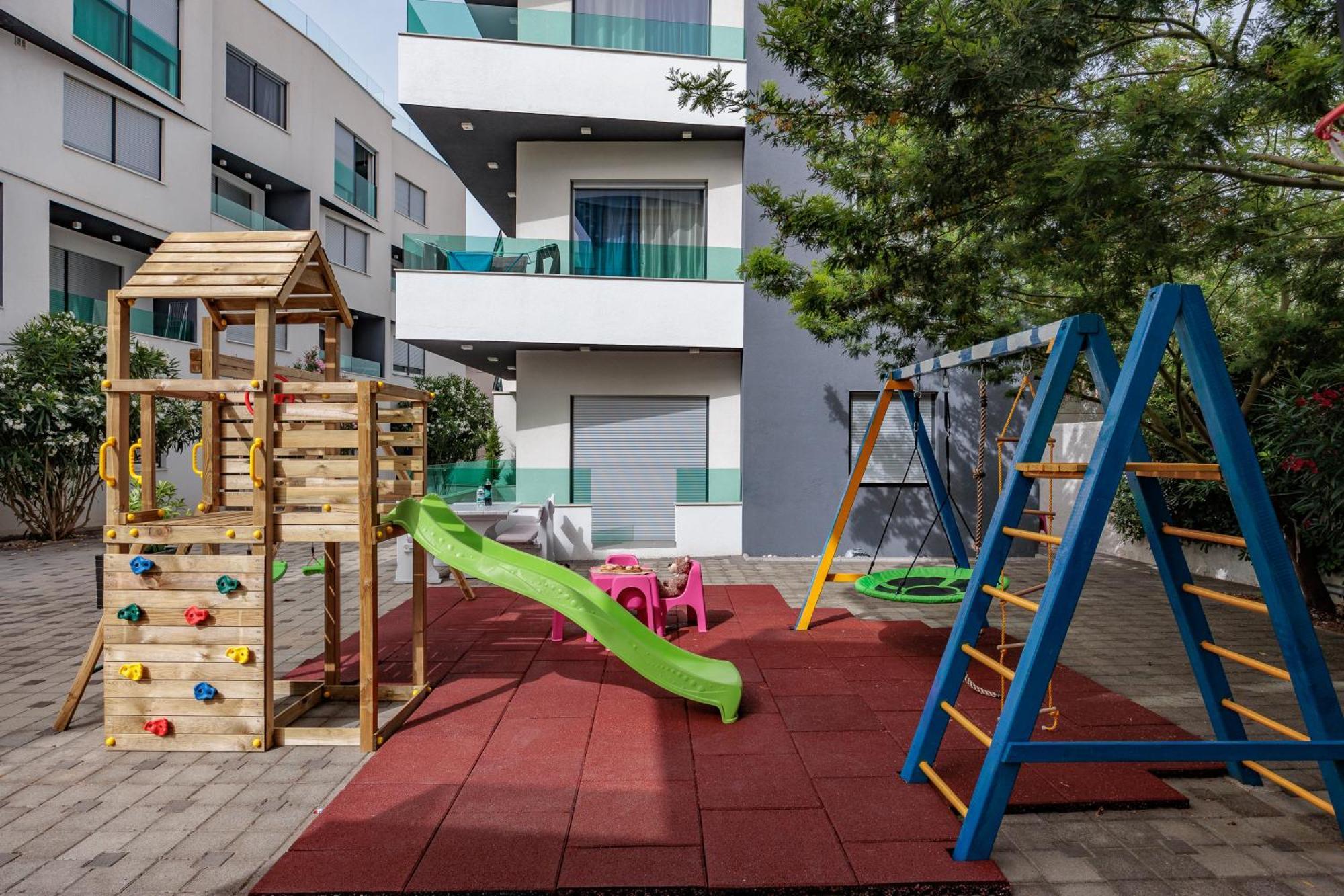 Boutique Apartments Blitz ビビニェ エクステリア 写真