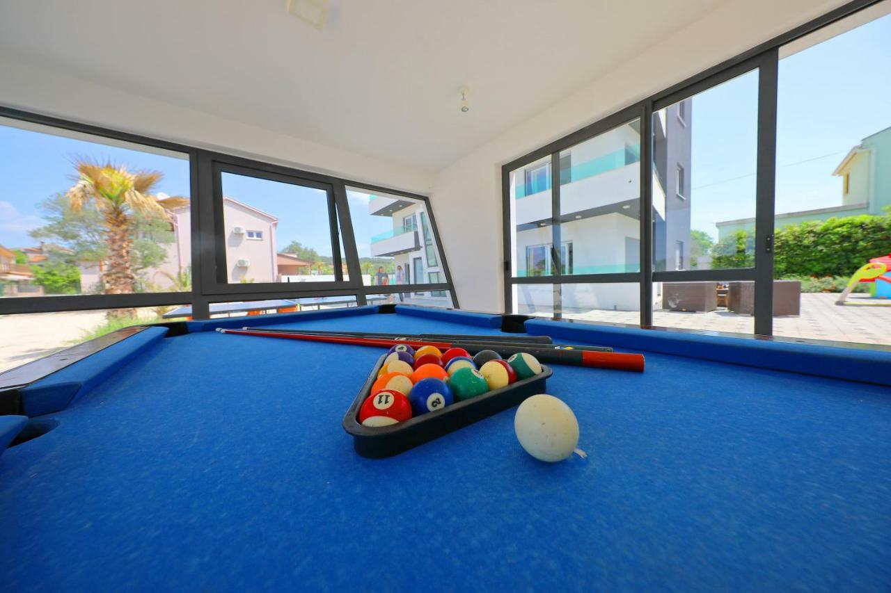 Boutique Apartments Blitz ビビニェ エクステリア 写真