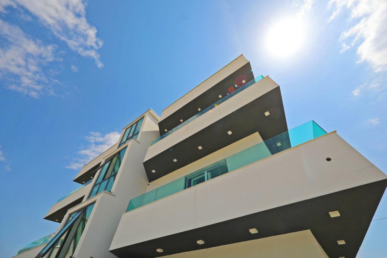 Boutique Apartments Blitz ビビニェ エクステリア 写真
